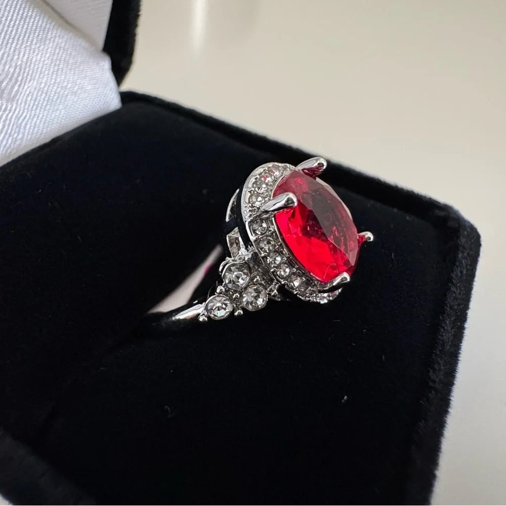 Glamorous Red Oval Crystal Halo Ring – Silver Tone Costume Jewelry Size 7